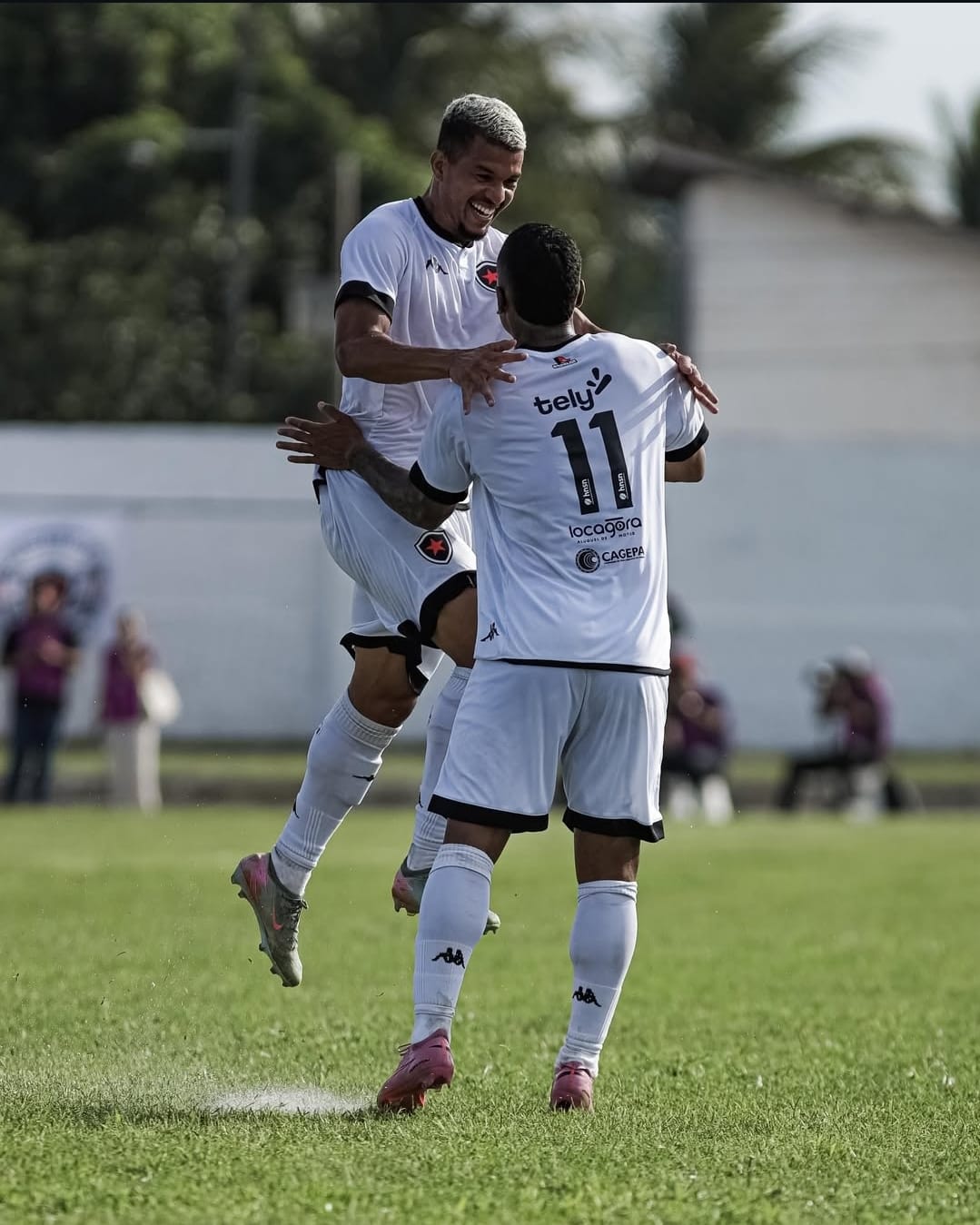 Botafogo bate Confiança de Sapé e vence primeira no Paraibano
