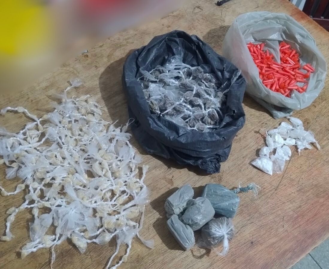 PM apreende mais de 600 porções de maconha, crack e cocaína em Tacima/PB