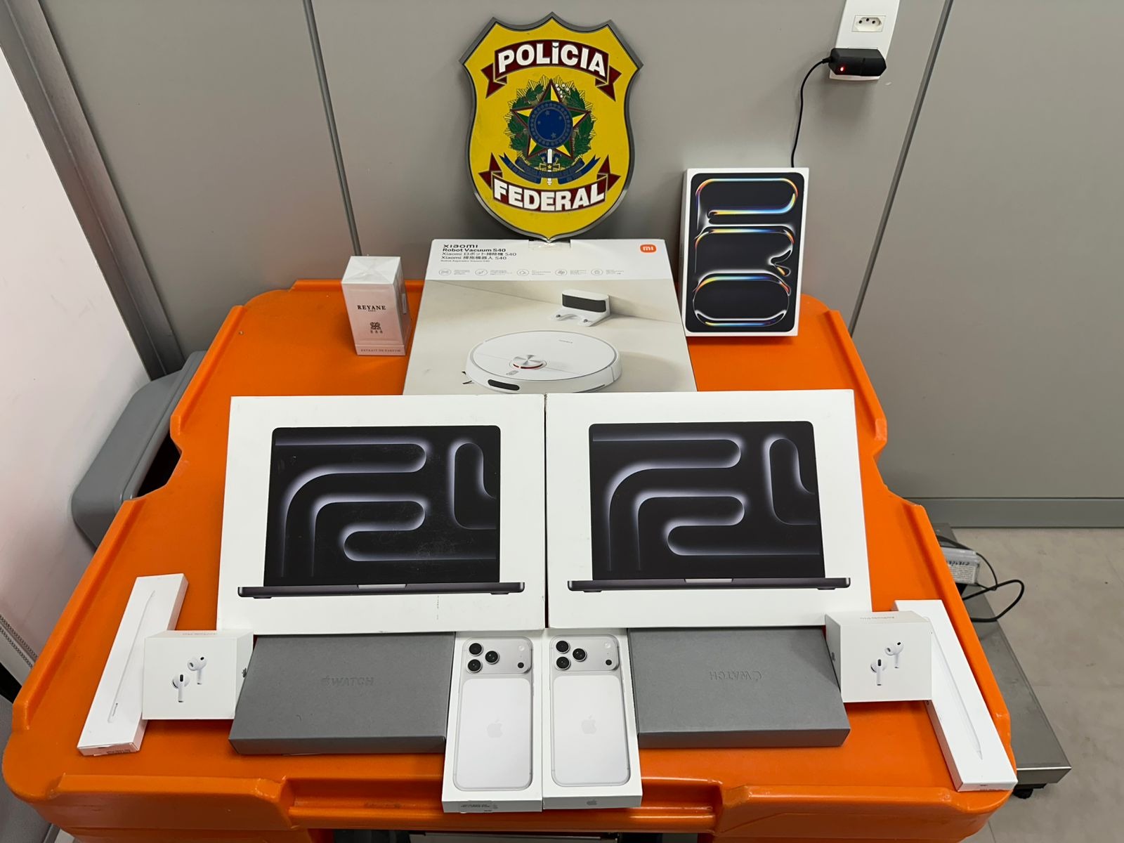 PF apreende eletrônicos sem nota fiscal no aeroporto de Bayeux/PB