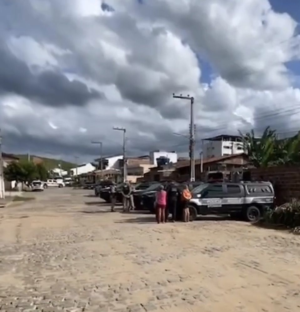 Alagoa Grande/PB: acusado de manter criança refém é preso após esfaquear policial