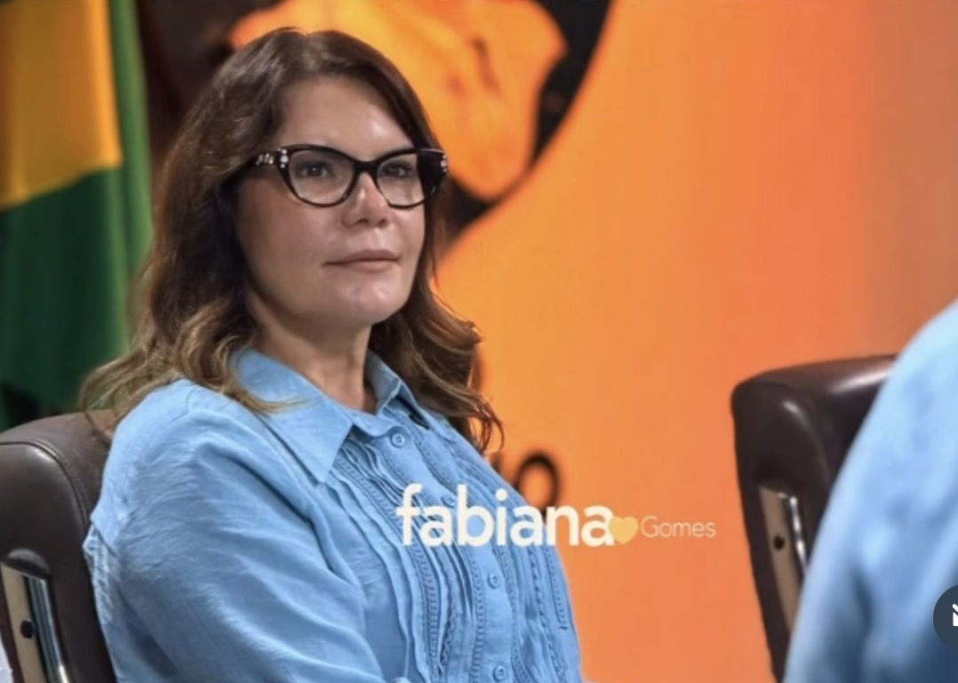 Fabiana Gomes deve disputar vaga na Câmara Federal e deixar cargo na gestão de CG Fabiana Gomes deve disputar vaga na Câmara Federal e deixar cargo na gestão de CG