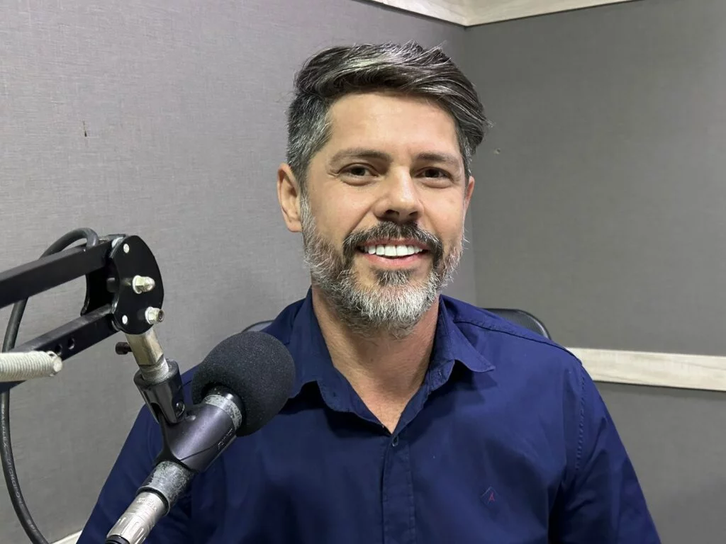 Prefeito de Montadas é destaque em publicação da Confederação Nacional de Municípios