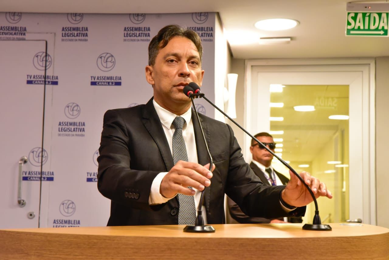 Após quase um ano na Chefia de Gabinete da PMCG, Fábio Ramalho retorna ao mandato na Assembleia Legislativa nesta terça