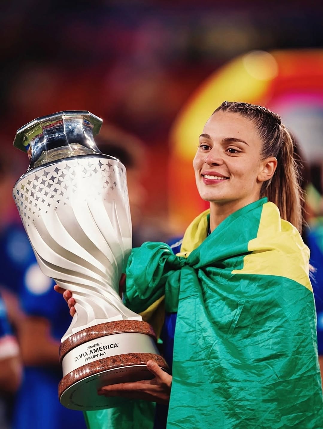 A brasileira Gio Garbelini, jogadora do Atlético de Madrid, foi acusada de racismo durante a Copa da Rainha