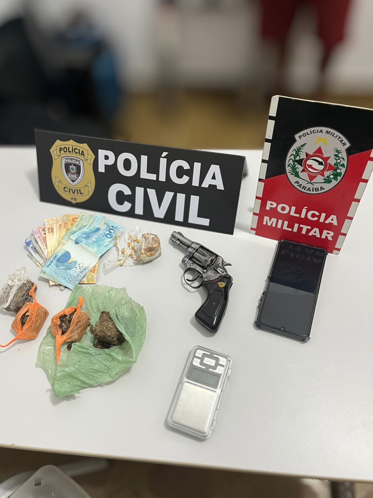 Ação policial apreende drogas e prende suspeitos de tráfico em Serraria/PB