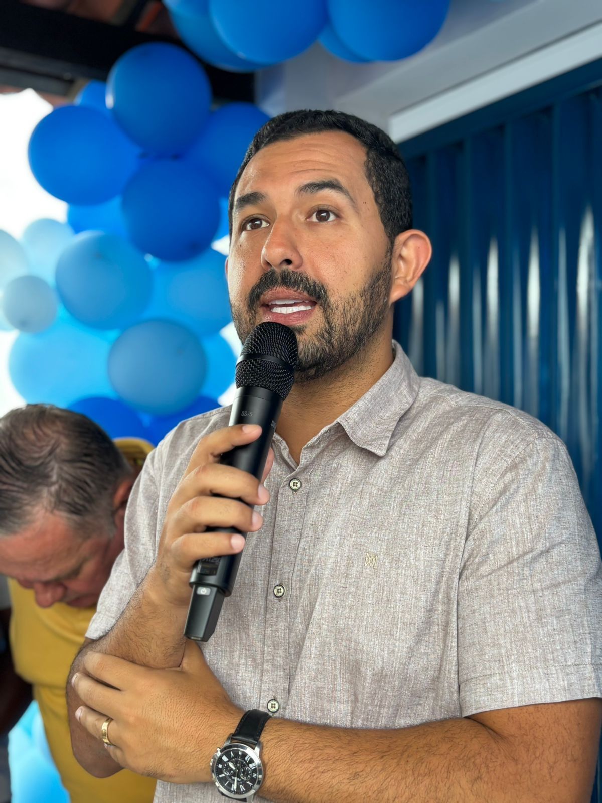 Felipe Coutinho mantém presença em pesquisas e reforça crescimento rumo a 2026