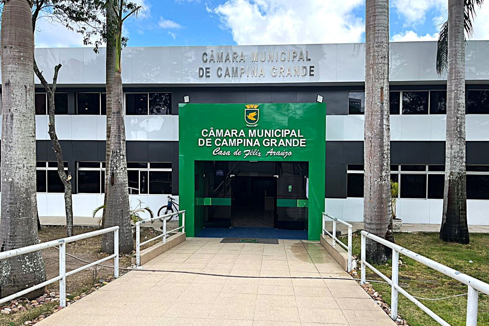 Vereadores do União Brasil em Campina Grande adiam ida ao PL por risco jurídico