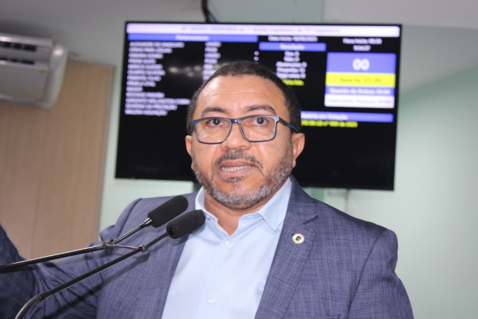Alexandre do Sindicato elogia avanços na saúde e concurso público em Campina Grande