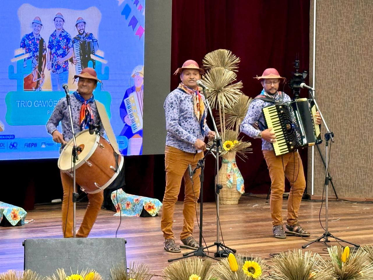 CDL Campina Grande dá inicio ao Festival de Trios de Forró e Economia Criativa com primeira eliminatória CDL Campina Grande dá inicio ao Festival de Trios de Forró e Economia Criativa com primeira eliminatória