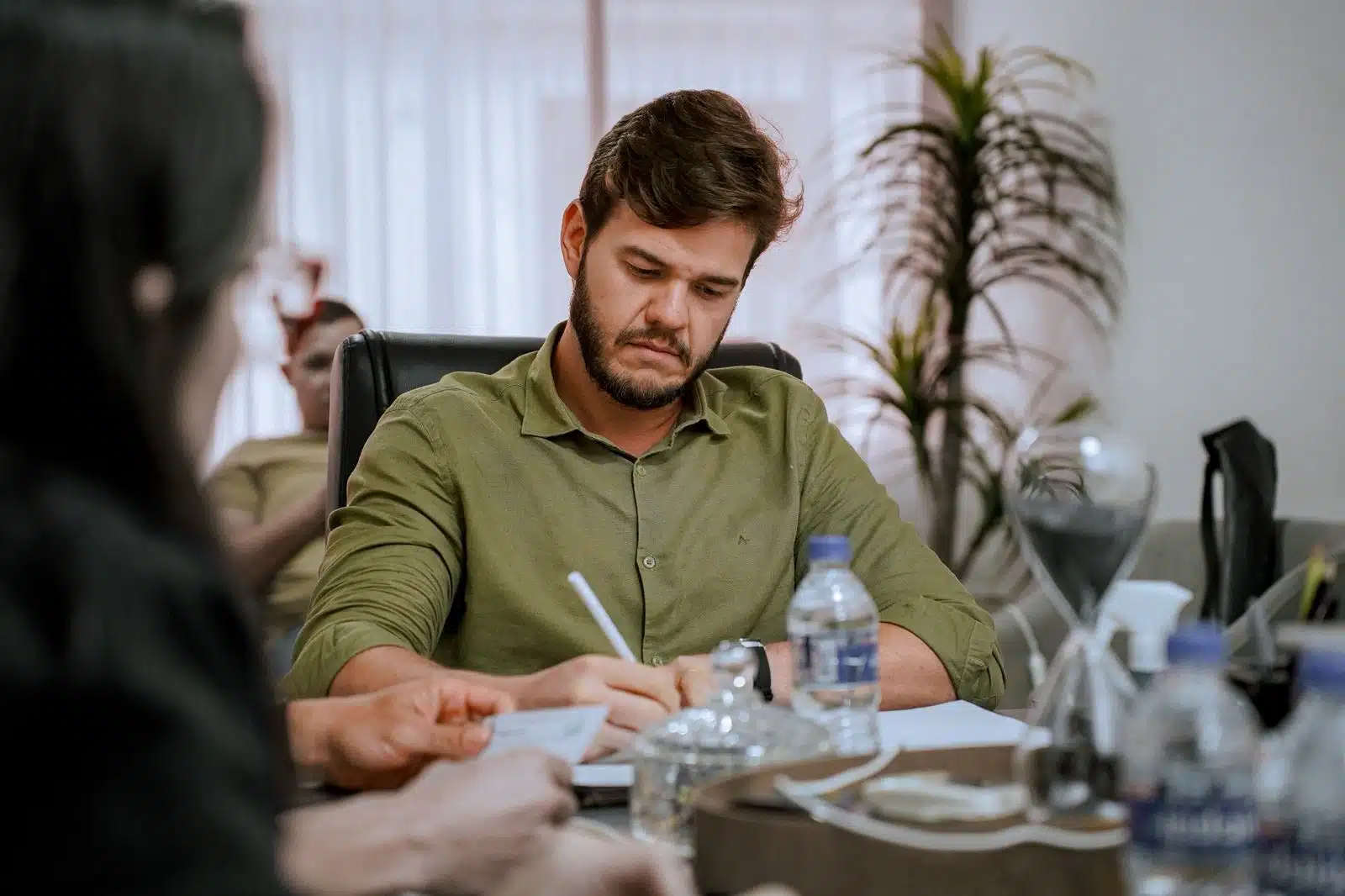 Prefeitura de Campina Grande divulga editais de concurso público com mil vagas
