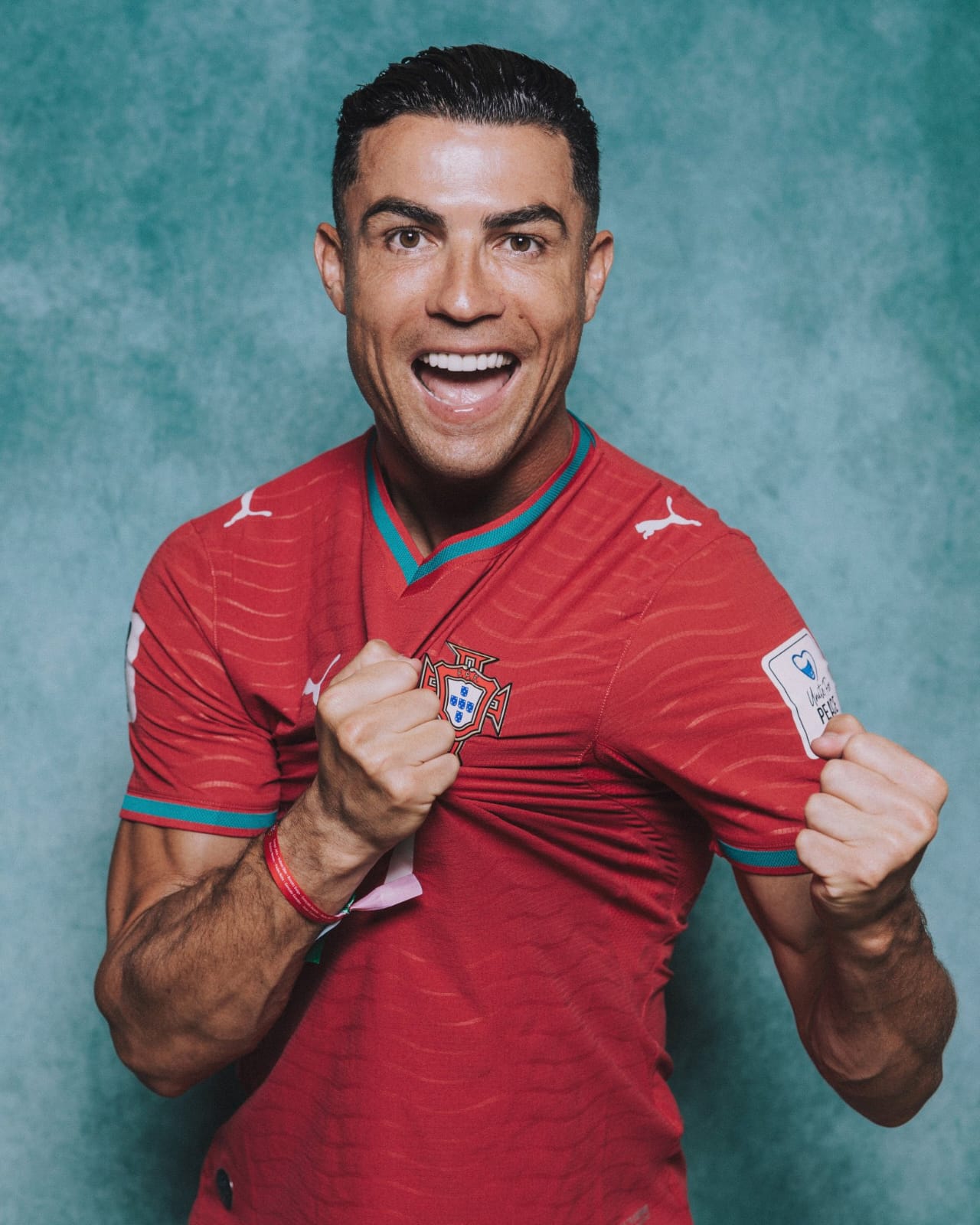 Cristiano Ronaldo iguala recorde de Messi e Guilhermo Ochoa com sexta participação em Copas do Mundo