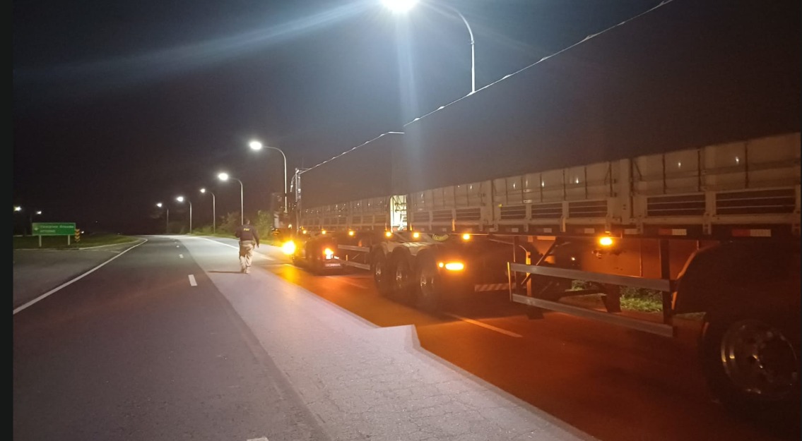 PRF retém bitrem com quase 33 toneladas de excesso de peso na BR-230, em Campina Grande