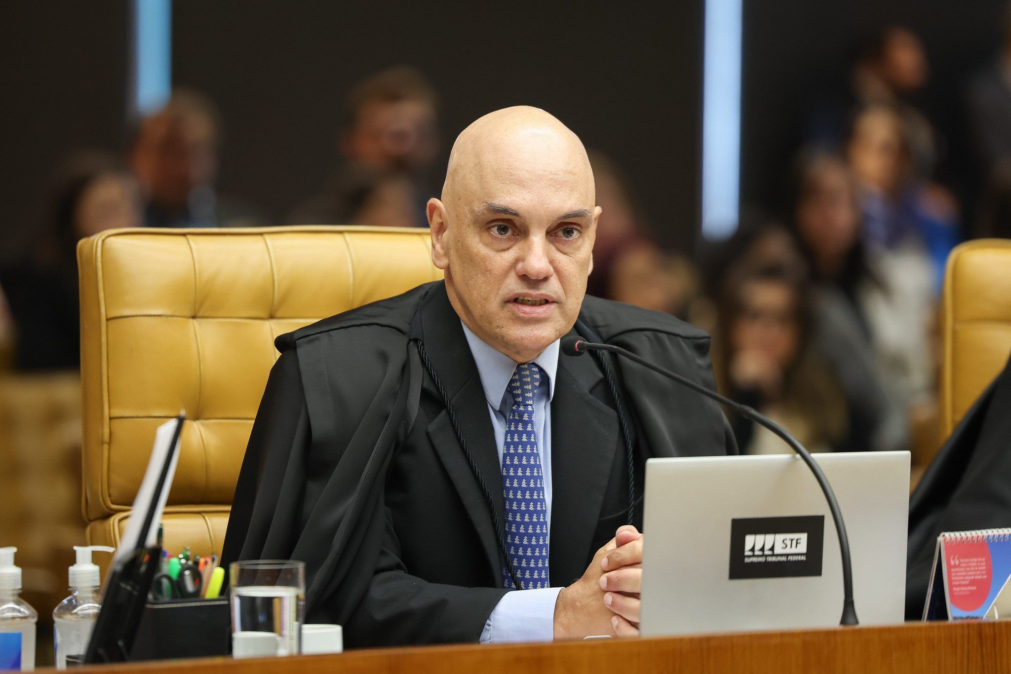 STF dá 48 horas para sete tribunais de justiça explicarem pagamentos de “penduricalhos”