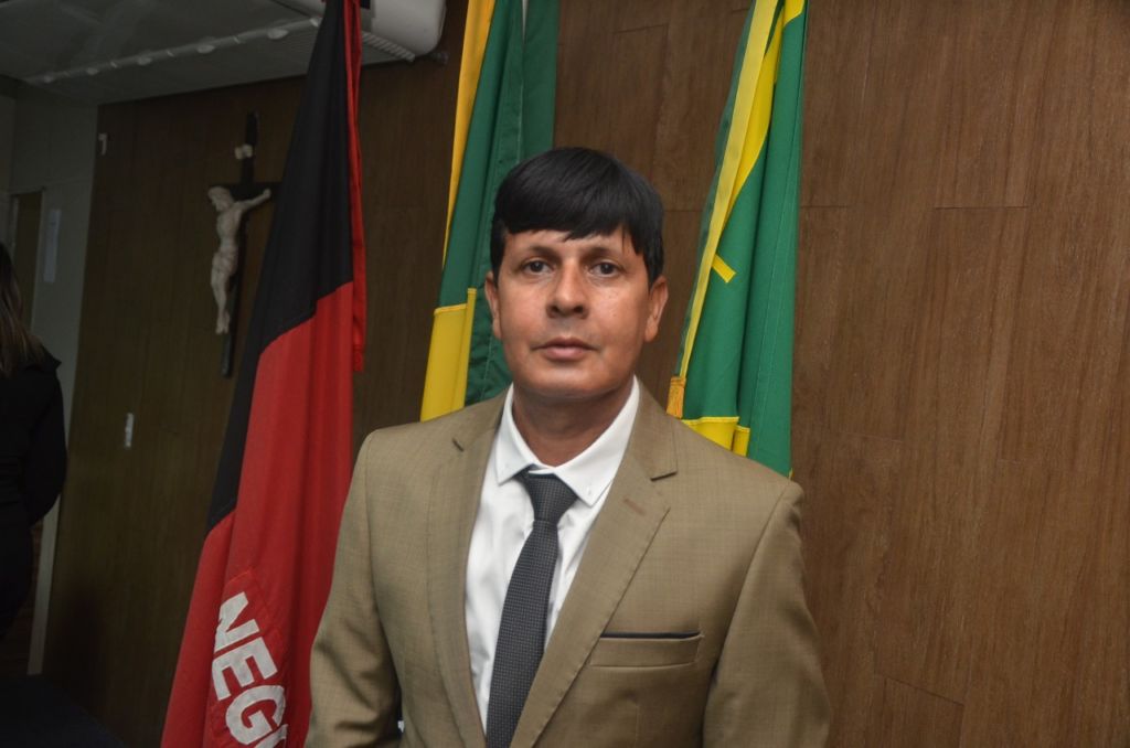Rostand Paraíba define segundo voto para o Senado e anuncia apoio a Veneziano Vital do Rêgo