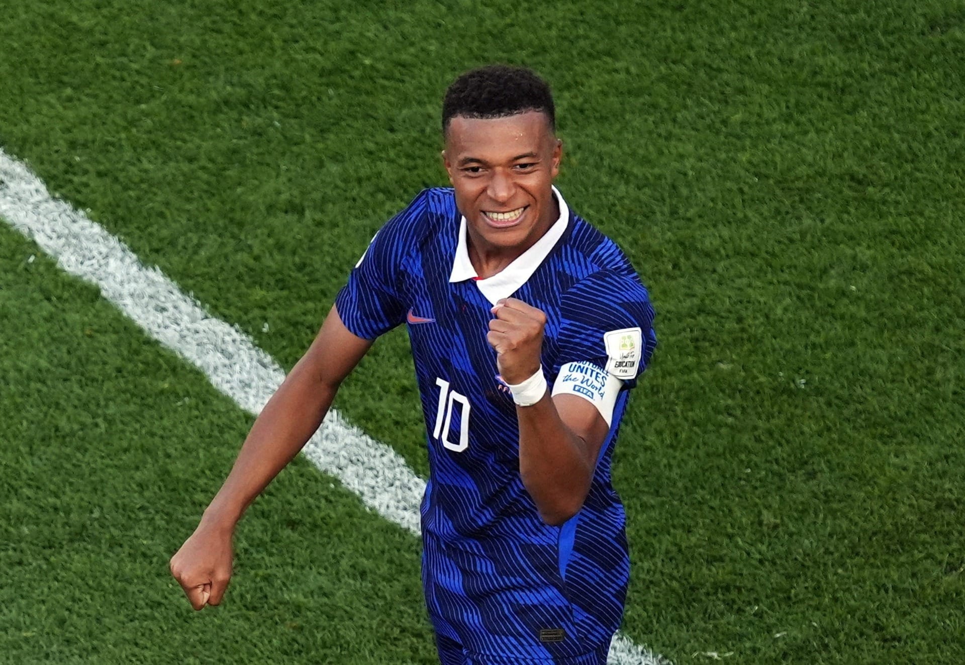 Ataques racistas crescem na Copa do Mundo; Mbappé é o principal alvo, diz FIFA Ataques racistas crescem na Copa do Mundo; Mbappé é o principal alvo, diz FIFA