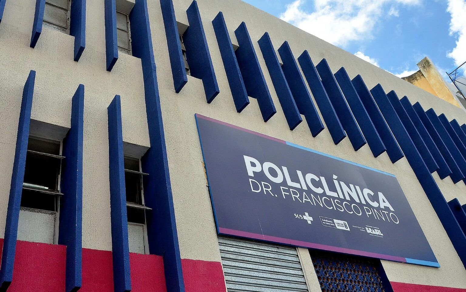 Após assalto, Policlínica Dr. Francisco Pinto retoma atendimentos nesta segunda(24) Após assalto, Policlínica Dr. Francisco Pinto retoma atendimentos nesta segunda(24)