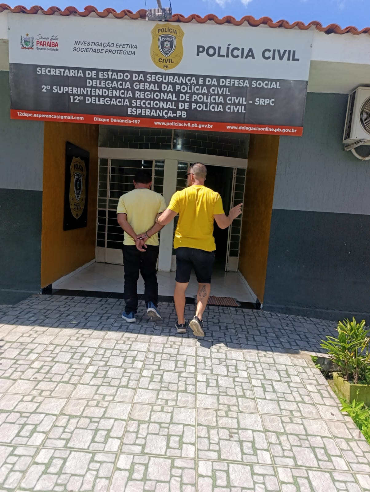 Em São Sebastião de Lagoa de Roça, homem é preso suspeito de tráfico de drogas