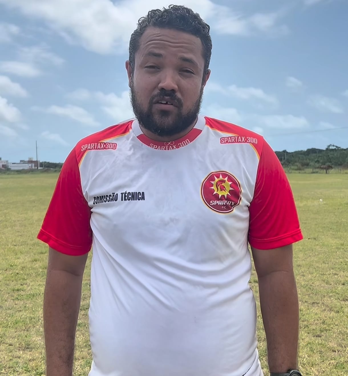 Rentonny Silva revela motivo da saída do futebol uruguaio para acertar com o Spartax