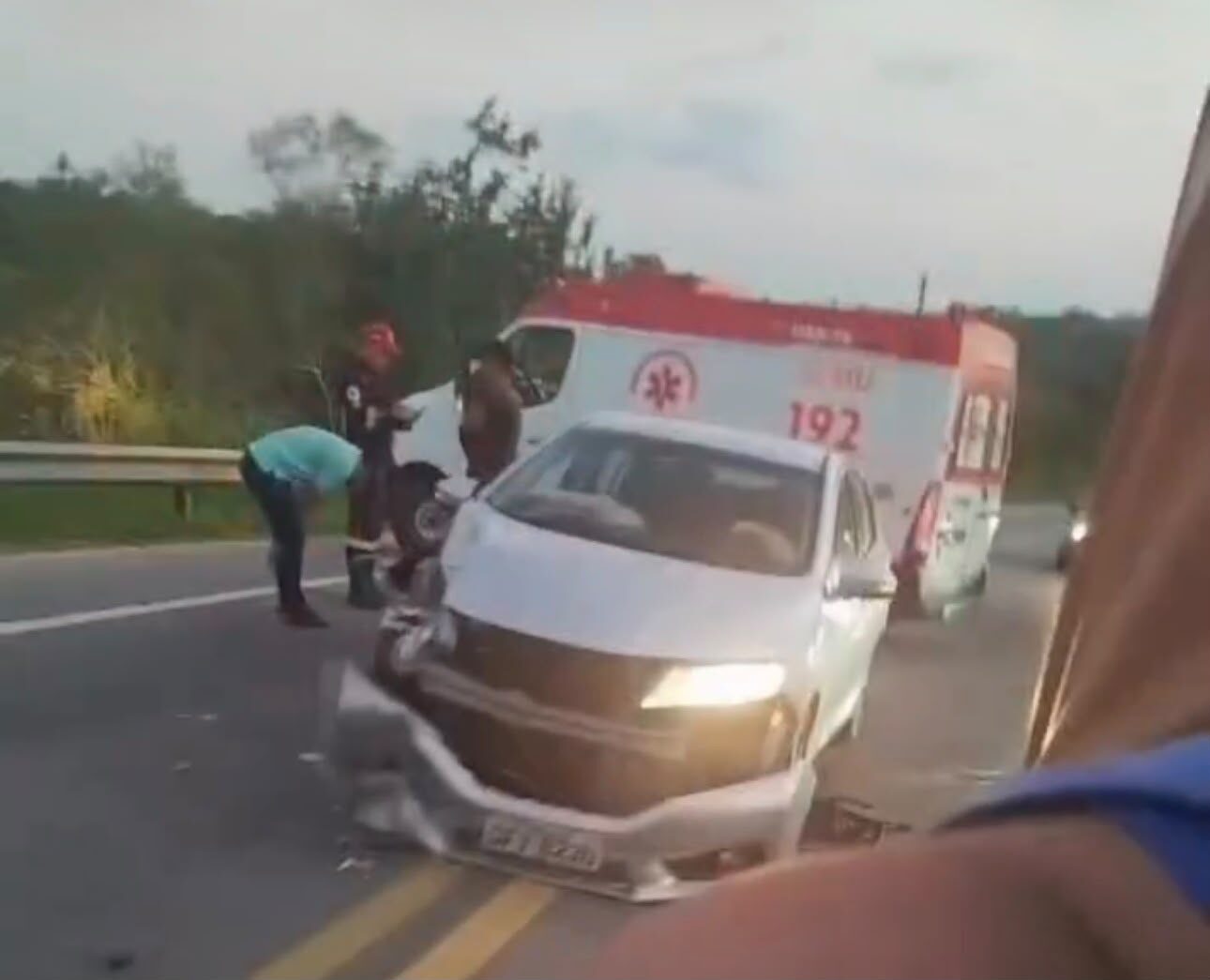 Colisão entre carros deixa 3 feridos e mobiliza SAMU e PRF entre Lagoa de Roça e Esperança