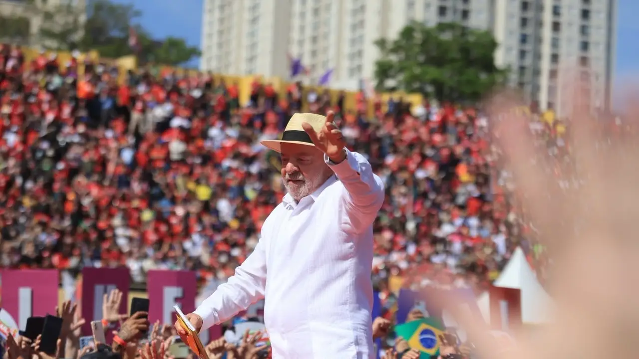 Em São Paulo, Lula inicia campanha pela reeleição em São Bernardo do Campo Em São Paulo, Lula inicia campanha pela reeleição em São Bernardo do Campo